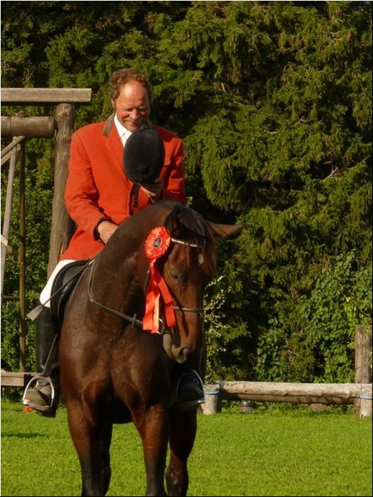 100_9_0984378175bfe4.jpg